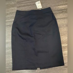 •NWT• H&M navy pencil skirt